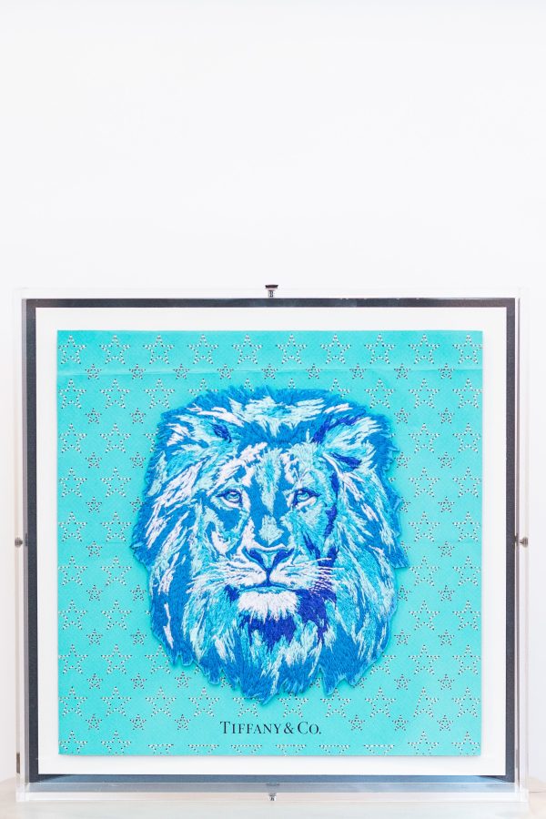 Medium Blue Tiffany Lion (SWM9) For Discount